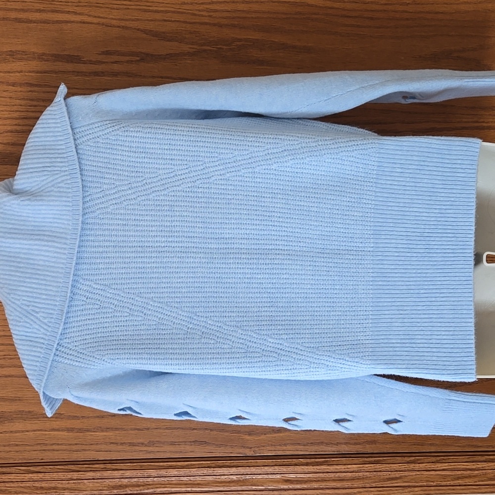 WHBM Half Zip Pullover - Picture 4 of 11